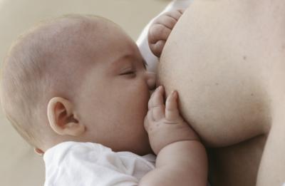 If you would like to shed some baby weight while breastfeeding, all you need to do is to consume the right kinds of food and stick to a workout program, which will ensure a sufficient milk supply for the baby. Photo Credit: www.livestrong.com