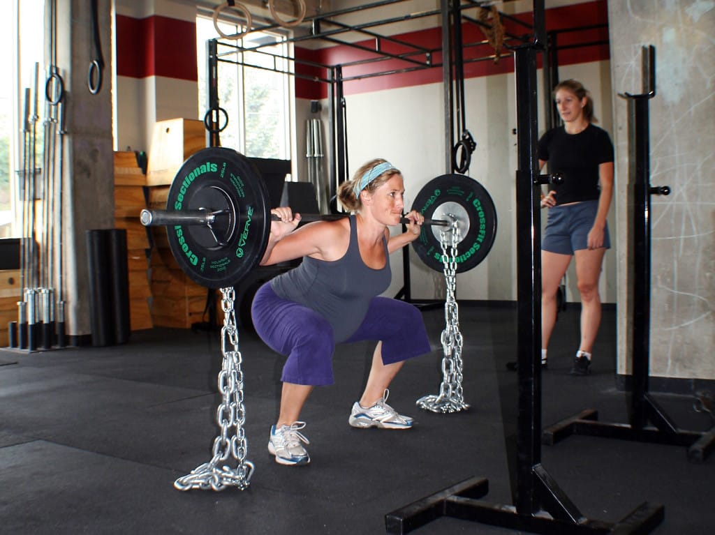 As we all know that exercise is so beneficial for pregnant women, but do CrossFit training/exercise safe to do during pregnancy?  Photo Credit: www.crossfit.com