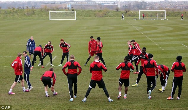 Sunderland Training with their manager, Paulo Di Canio. Photo Credit: www.dailymail.co.uk
